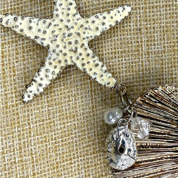 Seashell Themed Statement Necklace Oversized Shell Necklace - Picture 7 of 8